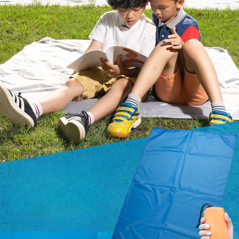 2m Picnic Mat Camping Mat Waterproof Pocket Blanket Folding Beach Blanket Outdoor Camping Mat Moisture Resistant Field Blanket