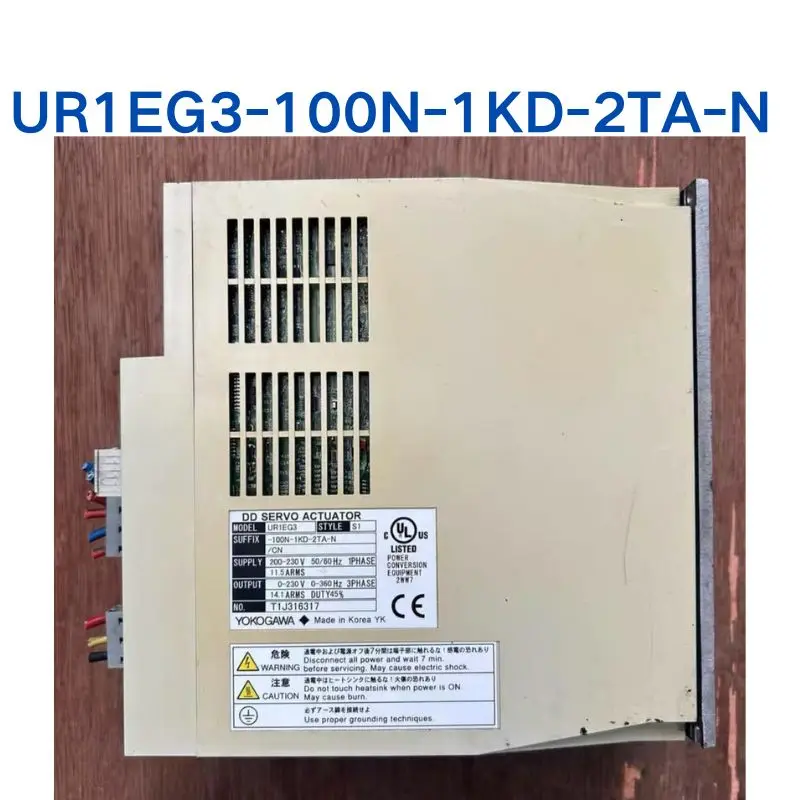 Used UR1EG3-100N-1KD-2TA-N servo drive test Ok Quick delivery