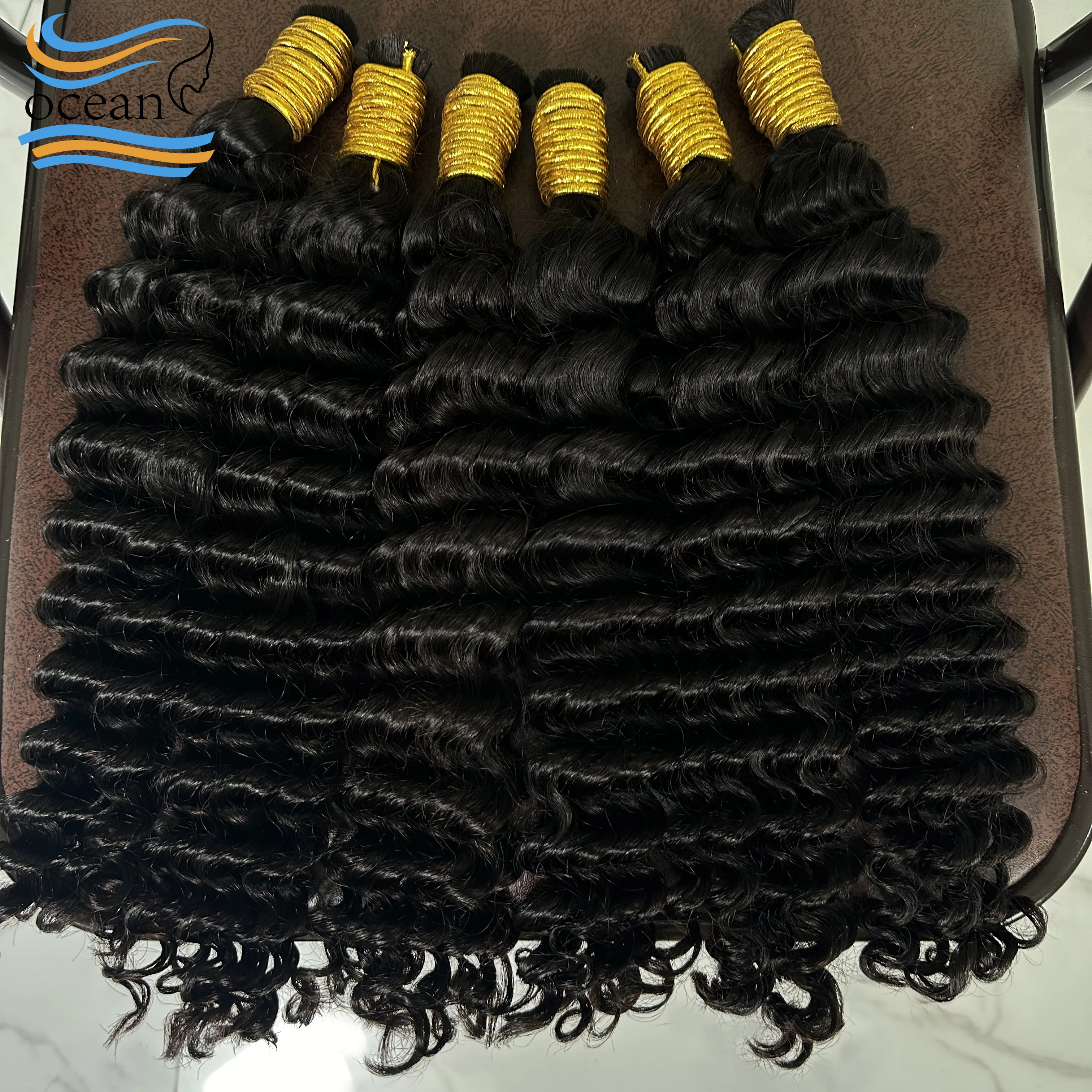 Pasma włosów ludzkich Deep Wave, nieprzetworzone, bez wszywki, prawdziwe włosy Remy, indyjskie kręcone czarne włosy ludzkie Remy, 100% ludzkie włosy do zaplatania, naturalne.