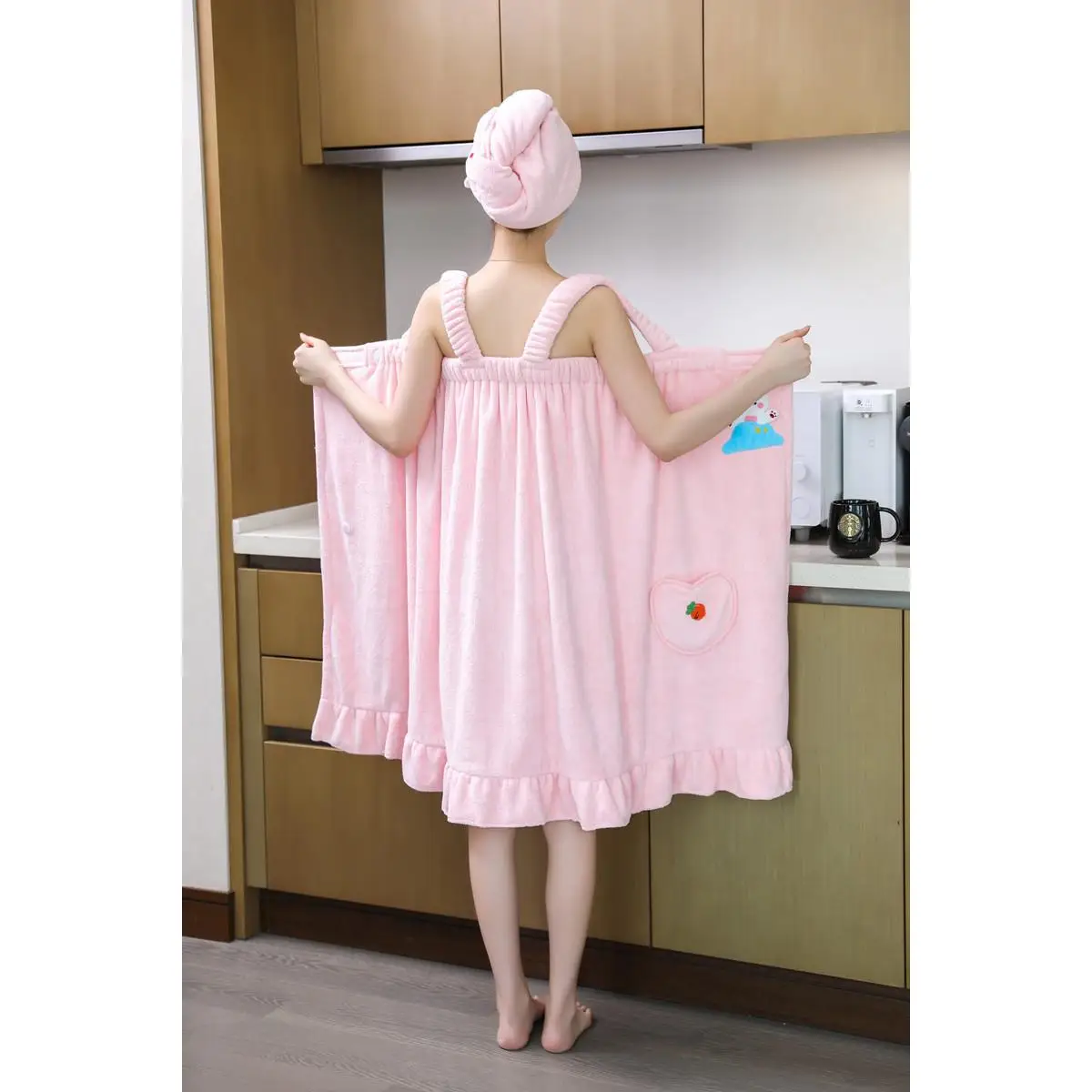 

Большое банное полотенце из кораллового флиса с милым мультяшным рисунком, впитывающее, мягкое, домашнее, носимое, в виде кимоно, для обертывания