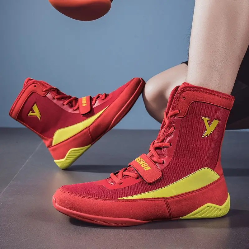 High-top Boxing Shoes Professional Training Shoes Soft-soled and Light Wrestling Shoes Protect The Ankles Breathe Dry Quickly