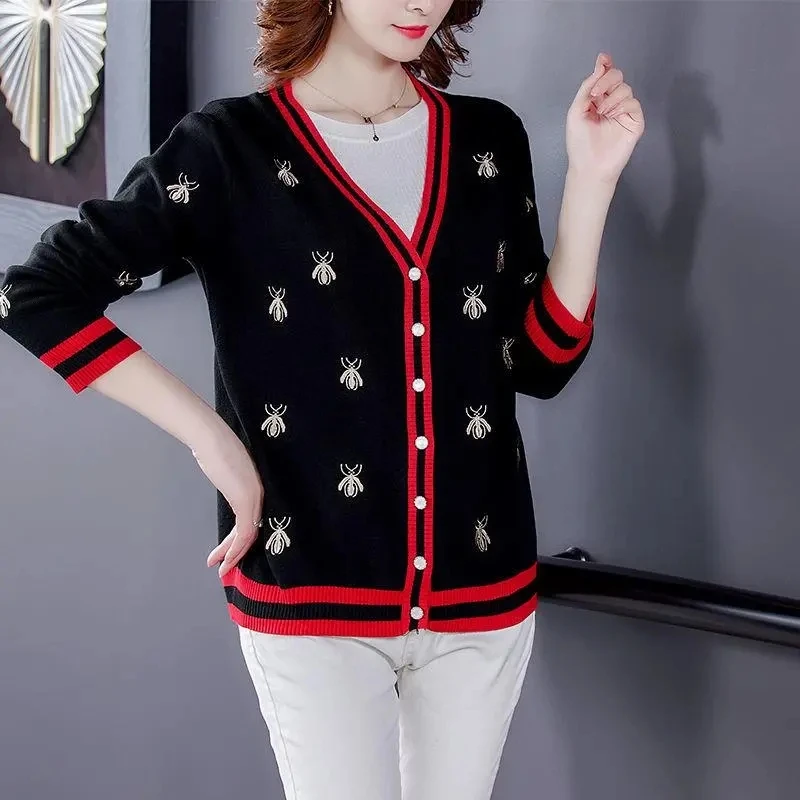 Fashion Bee Embroidery Cardigan Womens Spring Autumn Long Sleeve V Neck Knitted Sweater Tops Female Knitwear Coats