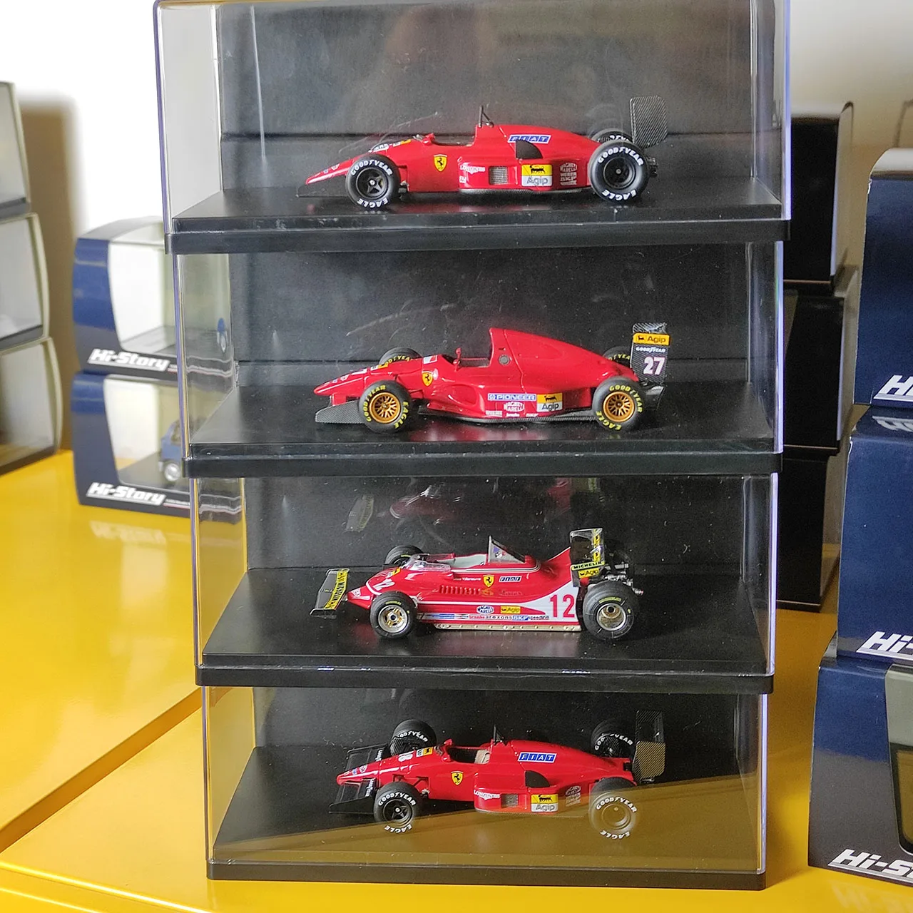 topmarques-ferrari-f1-pressofuso-in-scala-1-43-27-ornamento-per-esposizione-souvenir-regalo-giocattolo-da-collezione-modello-di-auto-in-lega