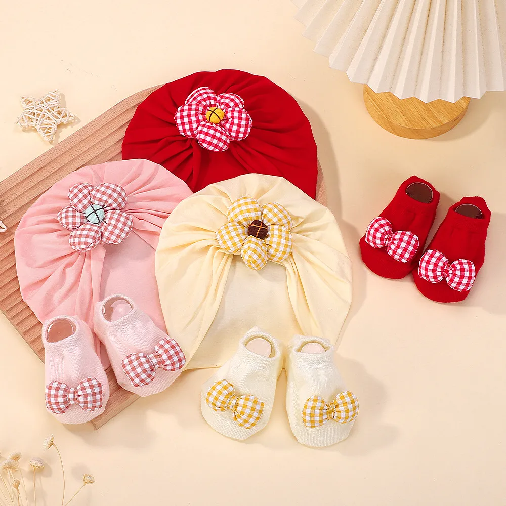 

Наборы детских шапочек BABY BOWS (3 шт.): летние, с цветами, кружевом, для девочек, с защитой от скольжения, 0-1 год