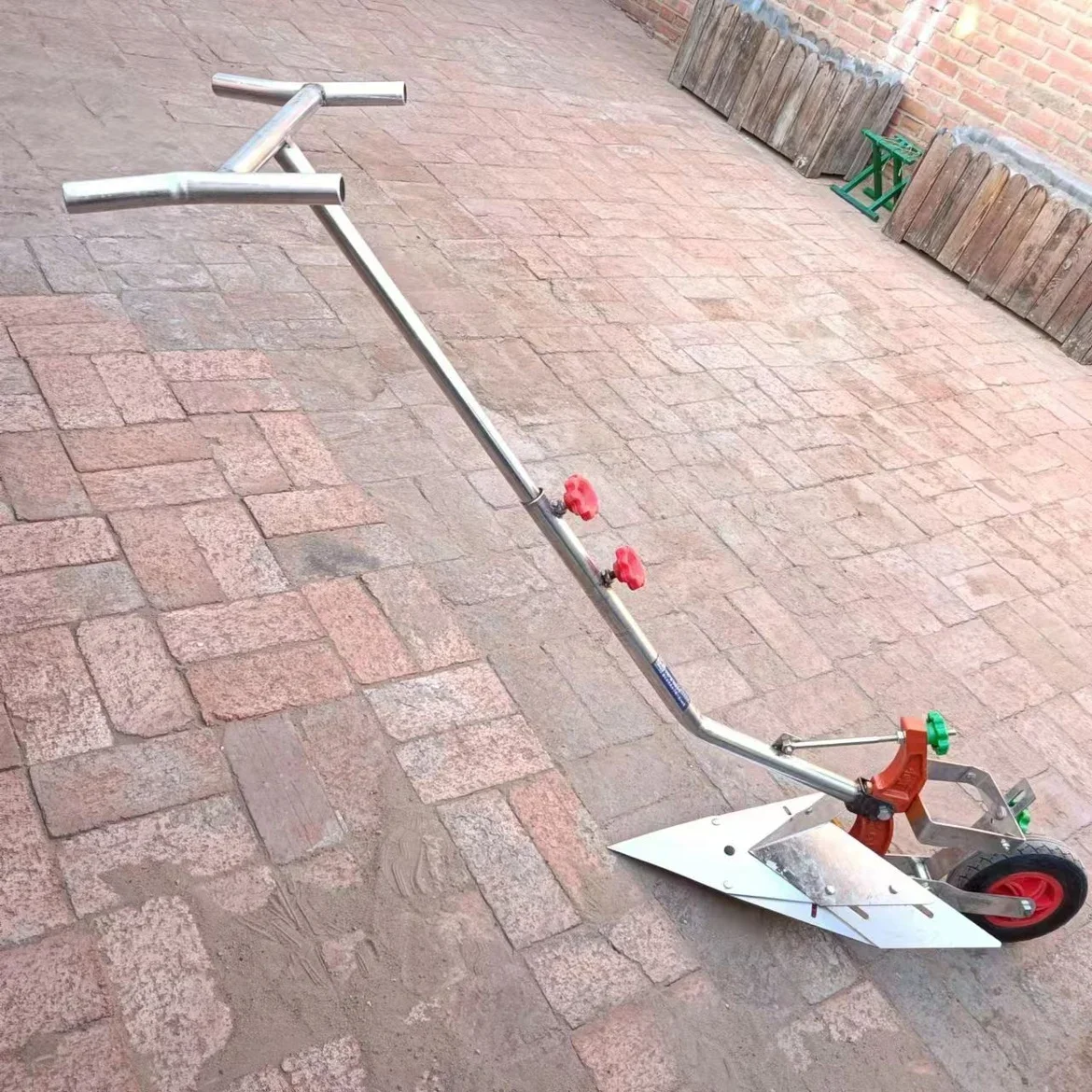 Hand-Pulled Plow for Small Land, Single-Row Cultivator, Agricultural Soil Loosening Tool for Farming