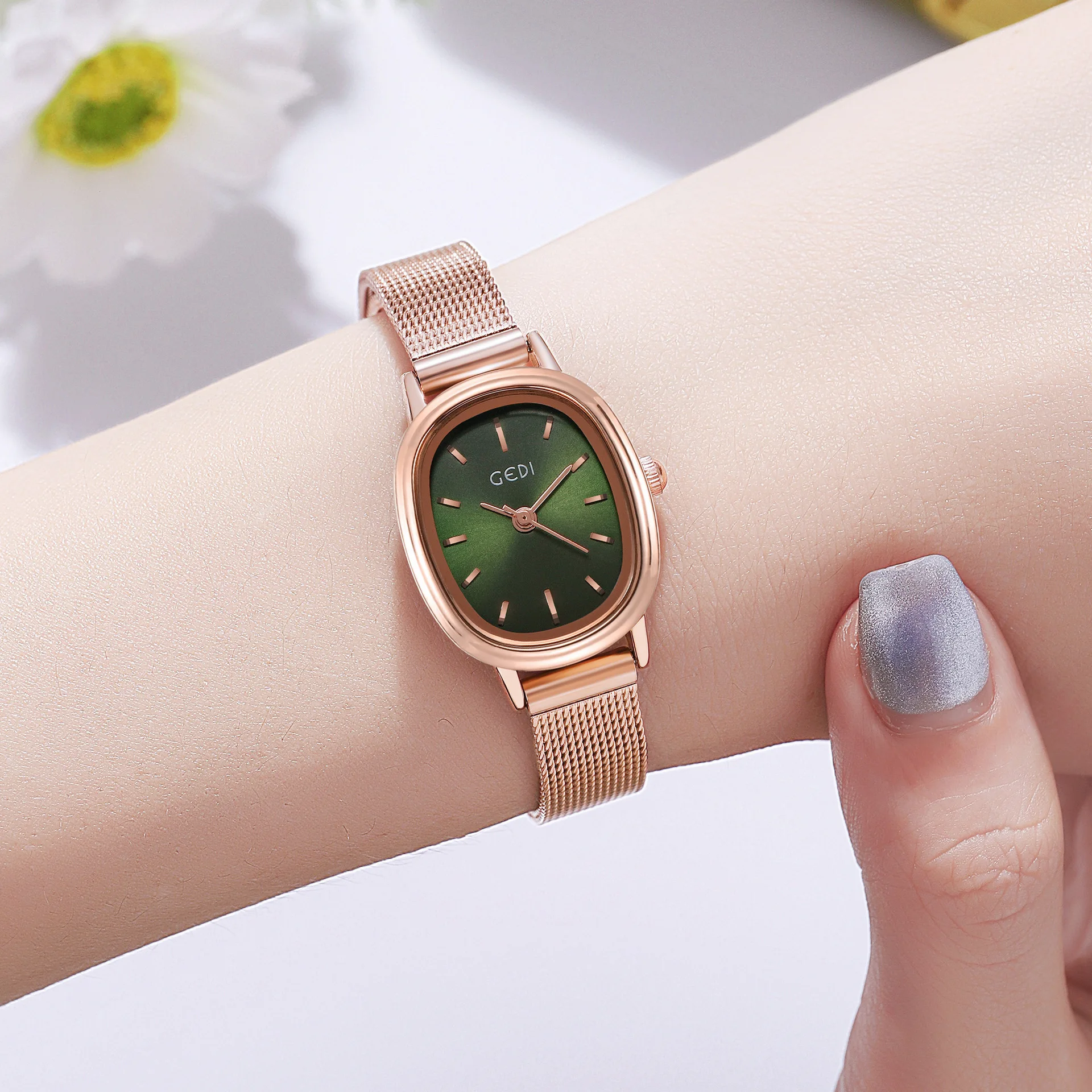 Oval small dial women's watch niche high-end simple student watch waterproof stainless steel ladies watch