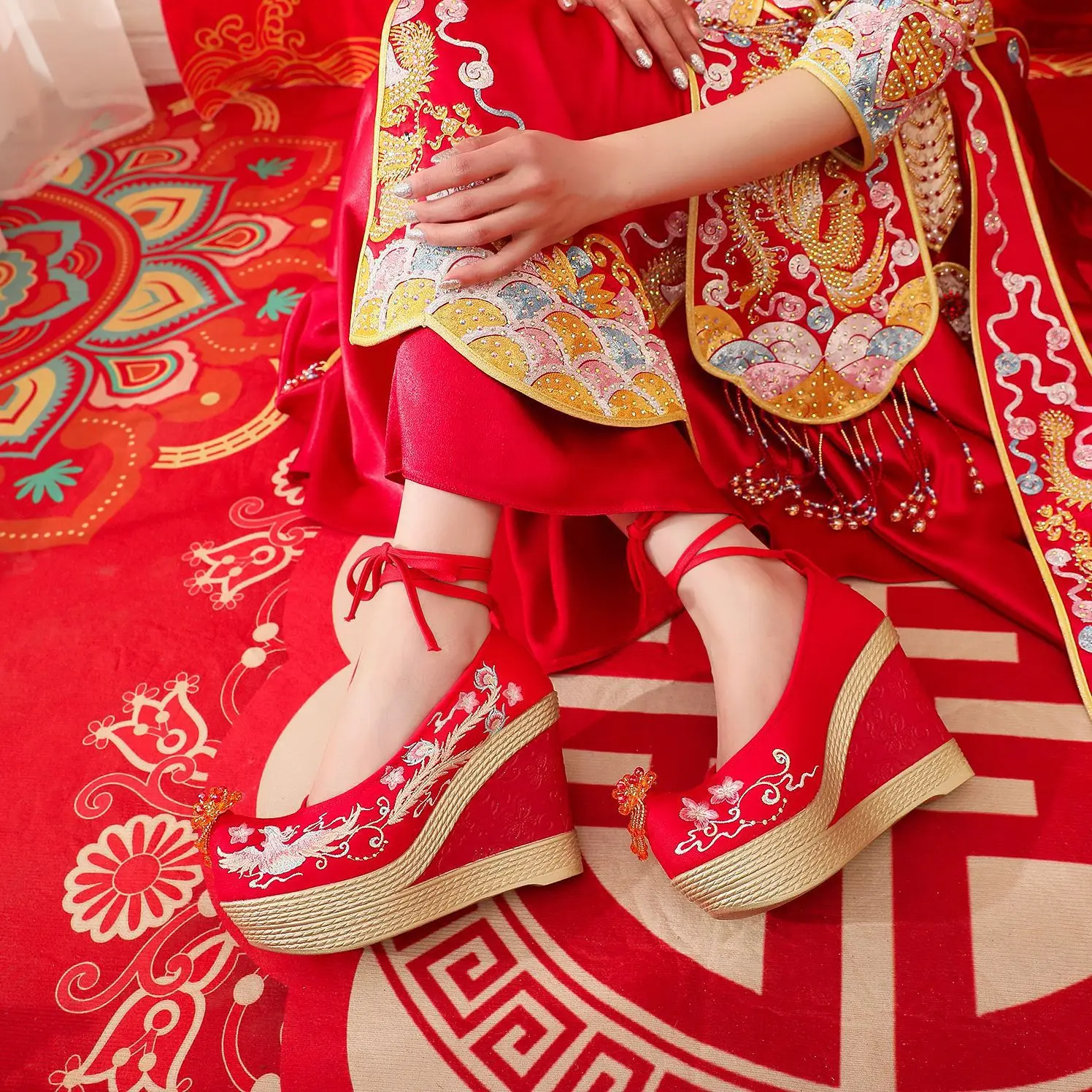 Xiuhe – chaussures de mariage à talons Super hauts pour femmes, augmentant la hauteur pour vêtements chinois Han, rouge, Style ancien brodé