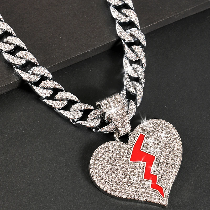 Men Hip Hop Jewelry Alloy New Design Rhinestone Broken Heart Pendant Necklace for Gift