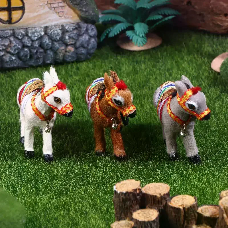 Encantadora estatuilla de burro negro con arnés de rayas coloridas y cascabel, decoración de escritorio para el hogar o la Oficina, estatua interior para sala de estar