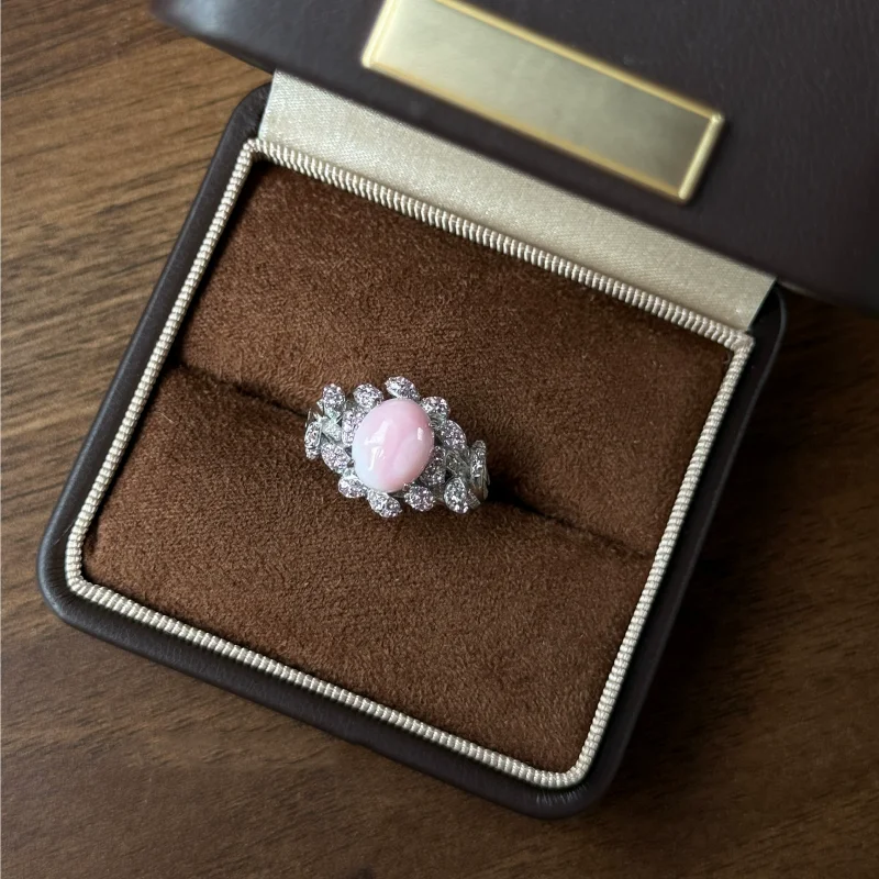 BELLUX Oval Shaped Natural Pink Queen Shell Flower Ring Full Body 925 Silver Gold Plated Light Luxury Fashion Ring for Women
