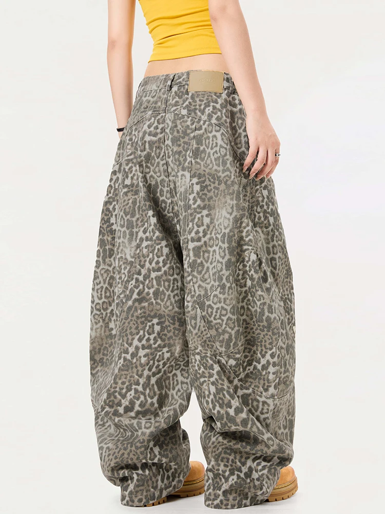 Fashion Retro Leopard Curved Jeans Men Women 2025 Autumn New Loose Comfort Denim Pants Handsome Chic Personality Denim Trousers