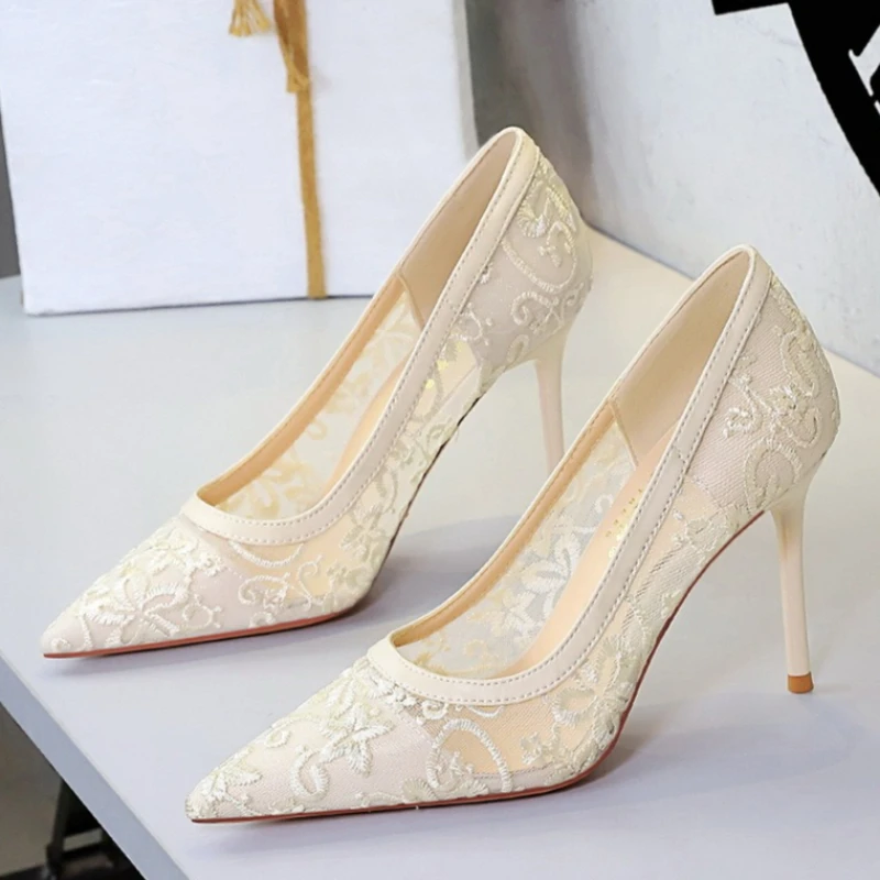 Women Elegant Decoration Air Mesh 9.5cm High Heels Pumps Female Chic Party Celebration Shoes Lady Fashion Pointed Toe Shoes view 4