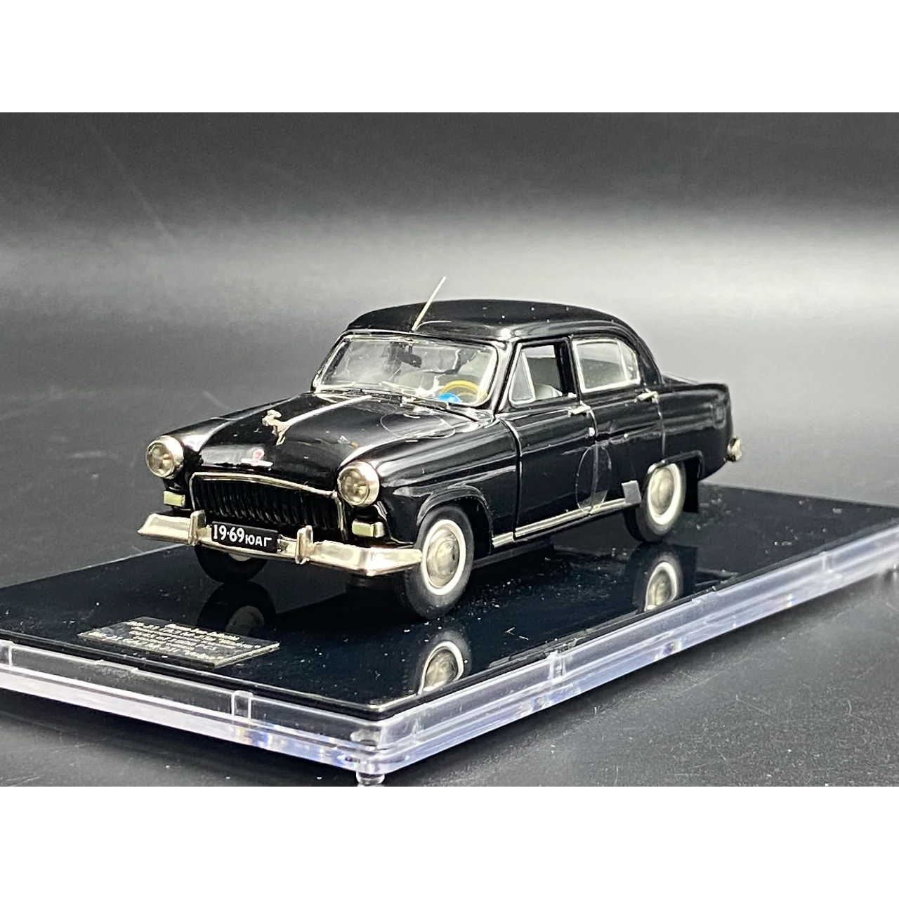

Diecast 1:43 Scale V43 Former Soviet Union Russian Gasvolga GAZ M21 Volga Alloy Car Model Collectible Toy Gift Souvenir Display