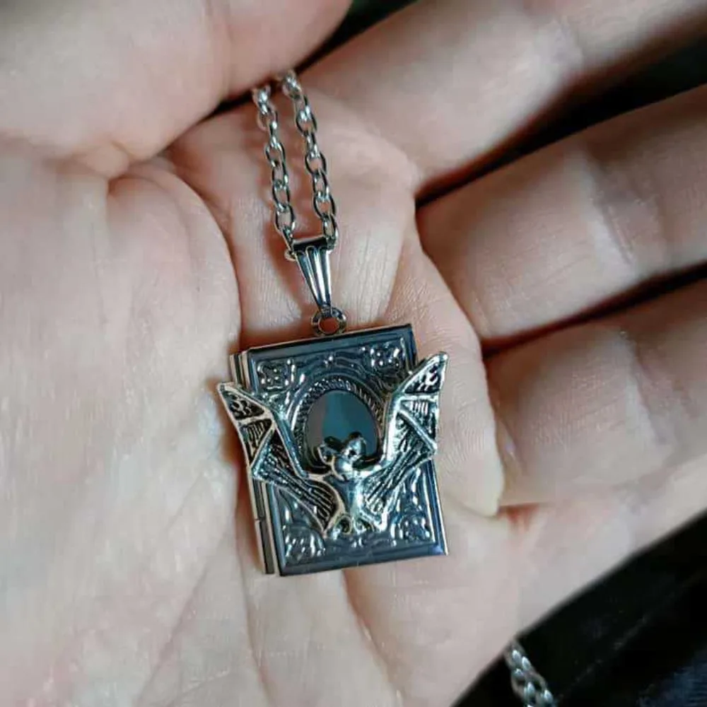 Gothic Punk Sliver Color Stereo Relief Bat Book Pendant Necklace for Men Women Halloween Party Vampire Witch Jewelry Accessory