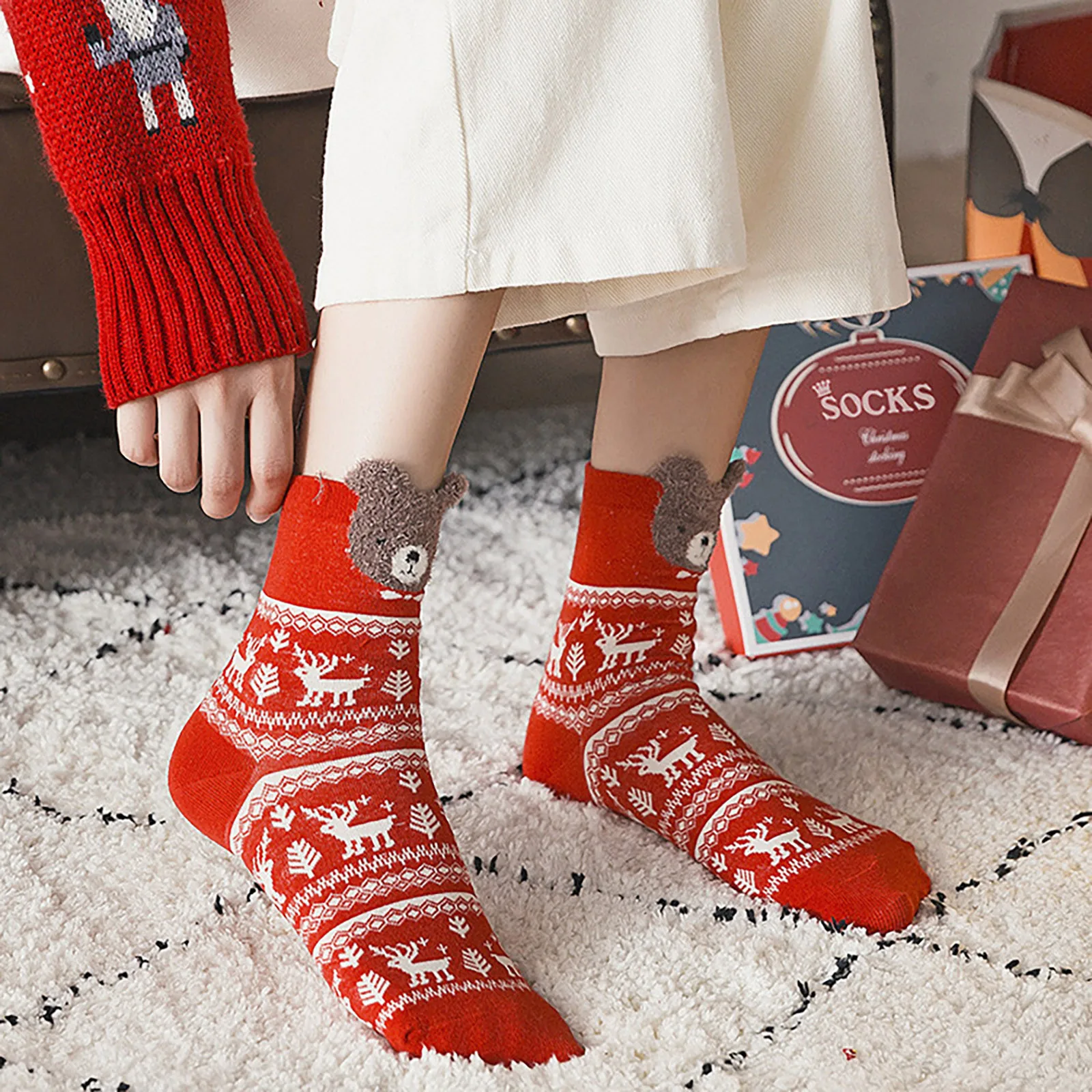 4pcs Fashion Christmas Cartoon Cute Socks Gift Box Mid Tube Christmas Cartoon Cute Socks Gift Box Mid Tube Wnter Women'S Socks