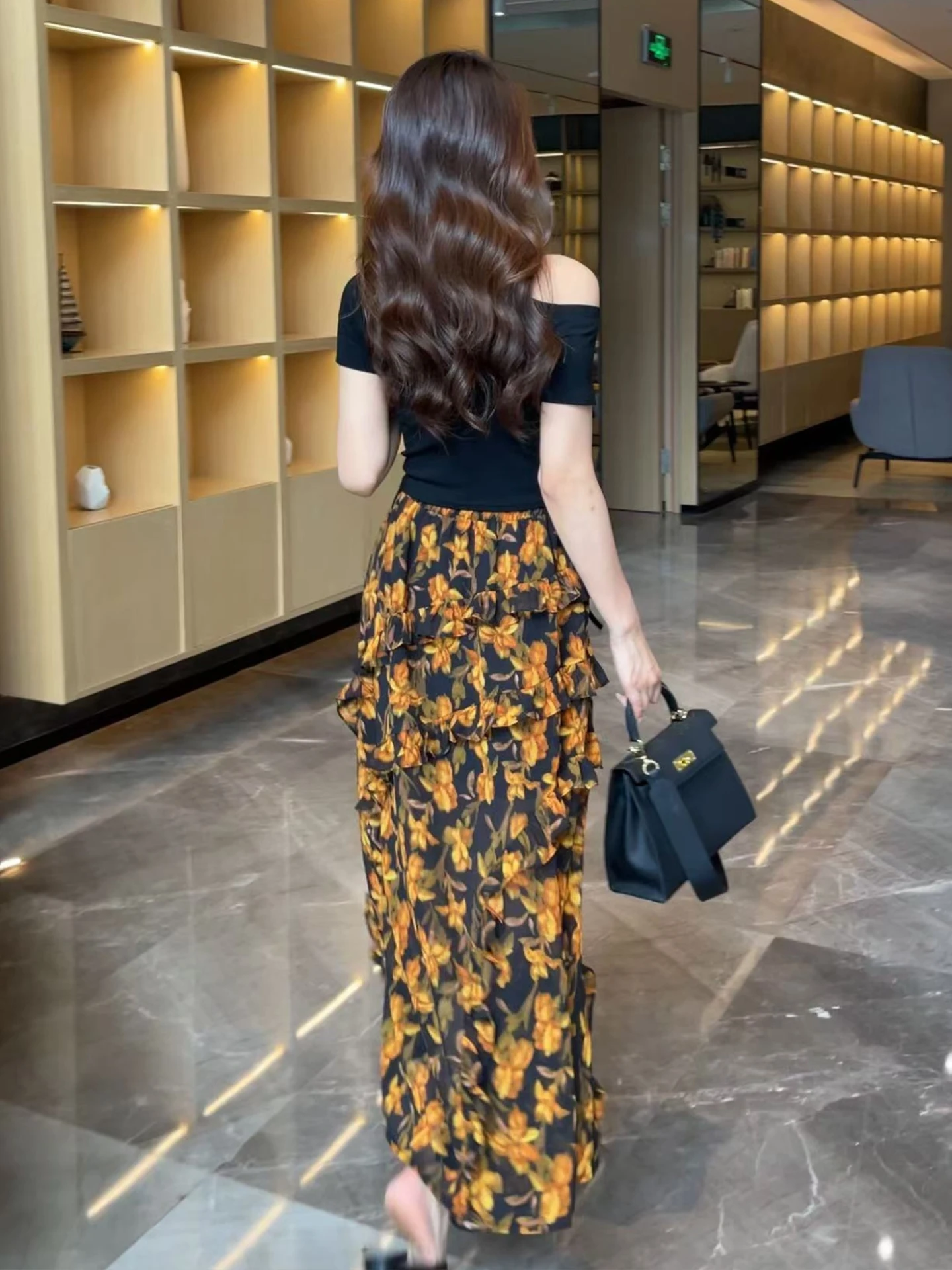 Saia Midi de Cintura Alta com Estampa Floral para Mulheres Verão 2025 Novo Estilo Vibes de Férias Saia em A Efeito Emaecime...