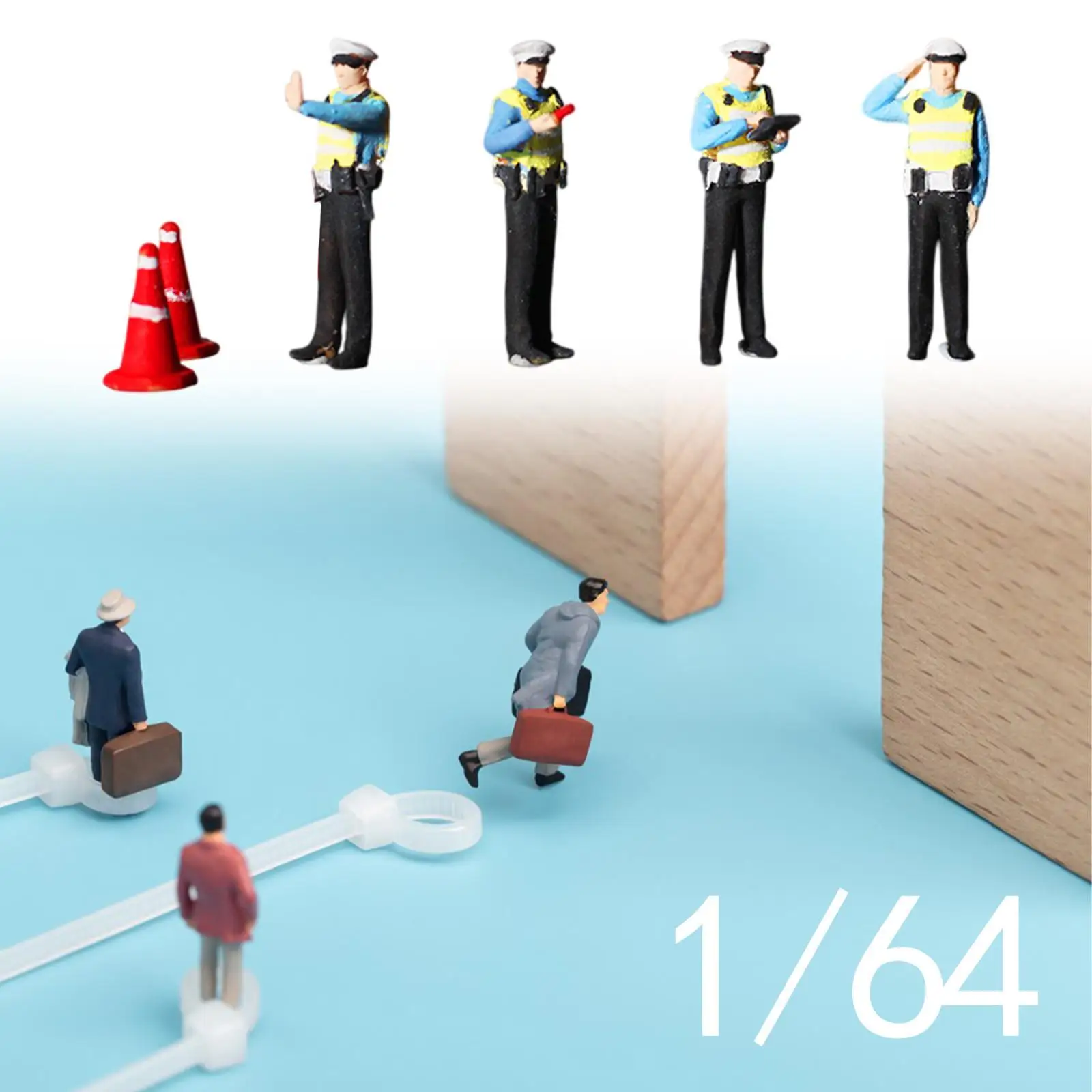 Miniature Traffic Police Figures 1/64 Scale Mini Traffic Cones