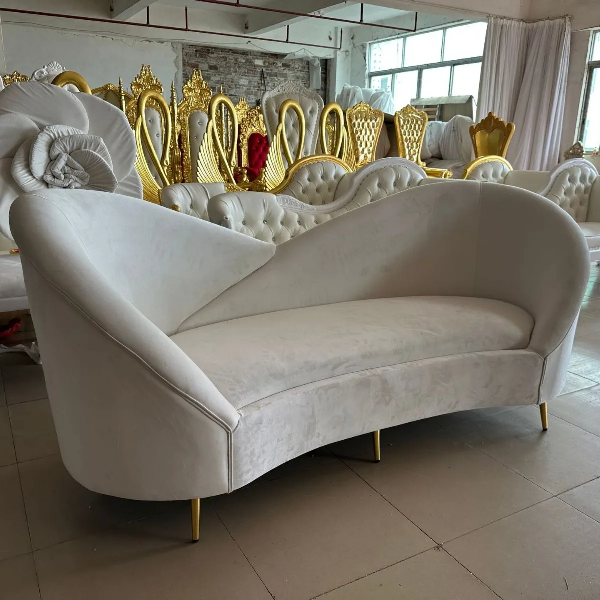 

Postmodern light special-shaped stainless steel sofa Nordic designer creative arc high-end clothing store leisure sofa
