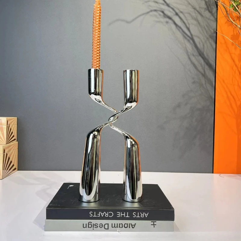 Standing Candle Holders Alloy Metal Candle Holders Luxury Decorative Candlesticks for Candles European Modern Home Decoration