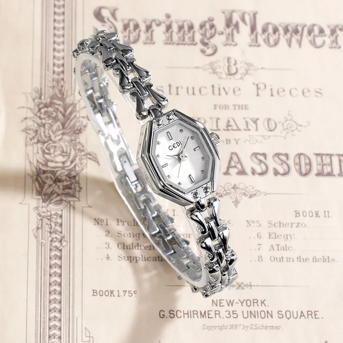 

ZH189 Изысканный легкий роскошный винтажный браслет, женские часы, нишевые восьмиугольные кварцевые часы высокого класса, женские часы