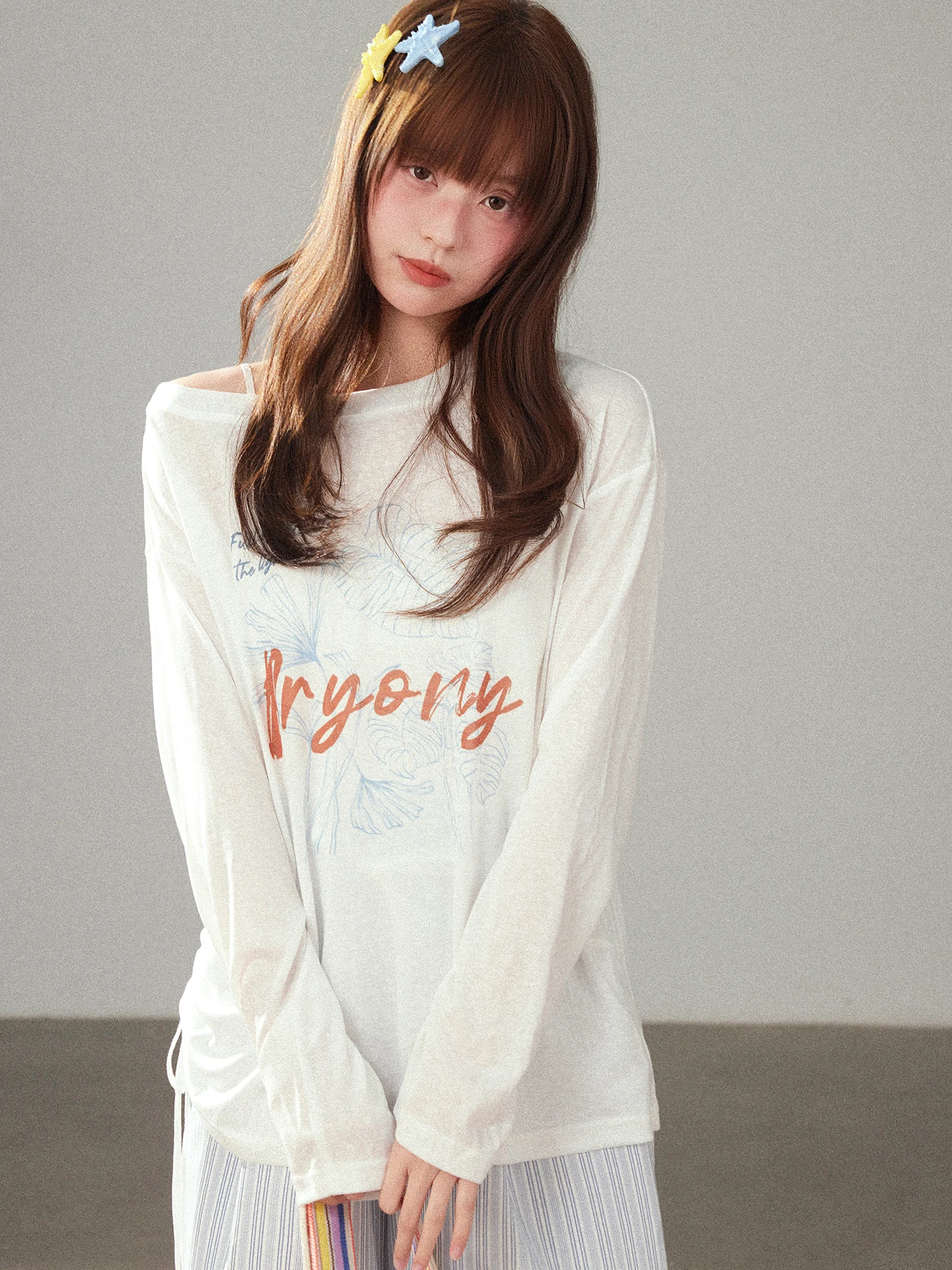 

Женская футболка с длинным рукавом и оригинальным принтом, свободного кроя, с защитой от солнца, утягивающая, из лиоцелла, с асимметричным дизайном плеча