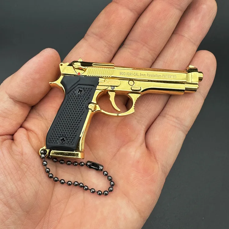 1/3 92F Mini Gun Keychain Alloy Pistol Shape Key Chain Tactical Tiny Keychain Guns Shape Model Gift Cool Keychains for Men