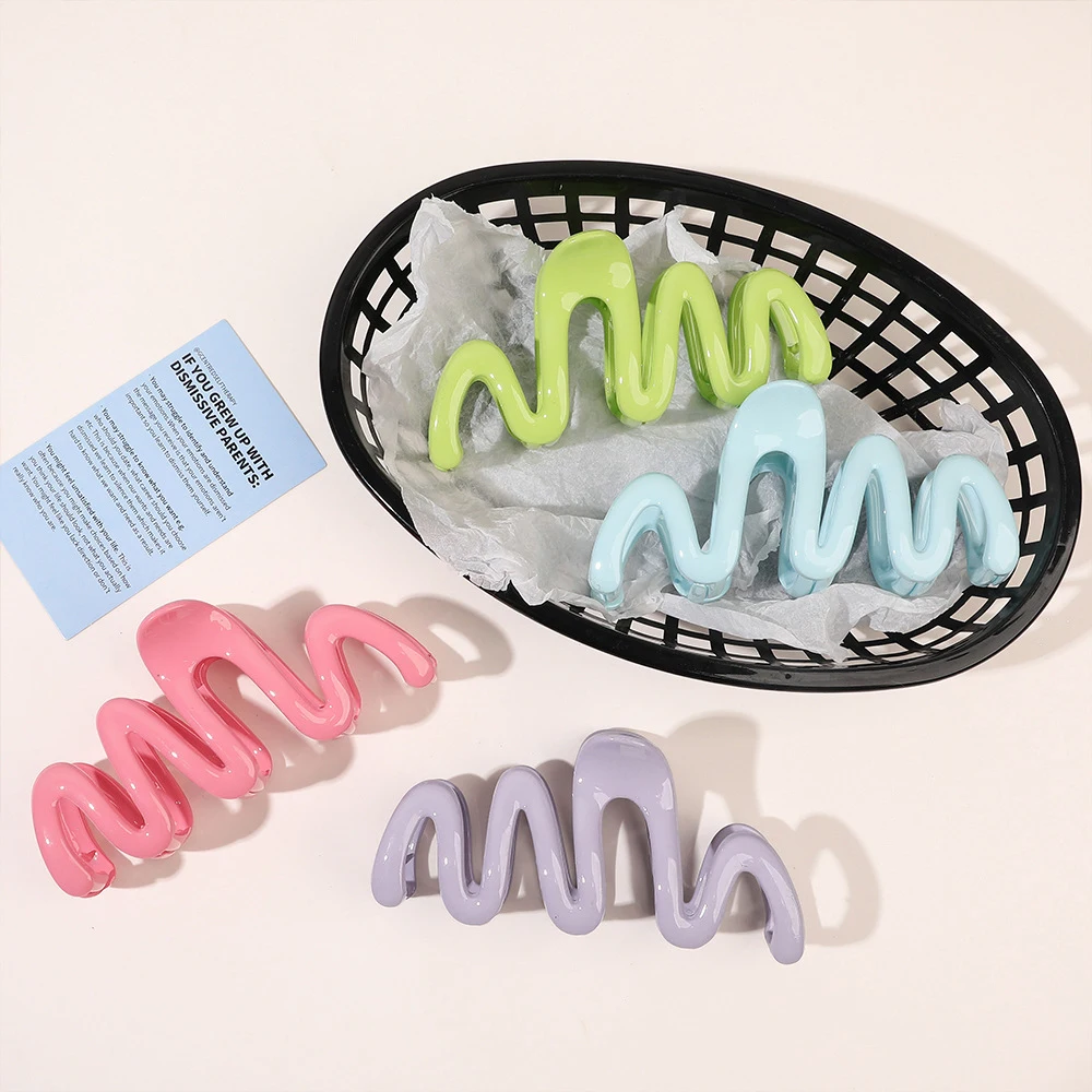 13CM Woman Extra Large Bright Waves Plastic Hair Claw Barrettes Fashion Washing Face Hair Clips Headwear Girl Hair Accessories