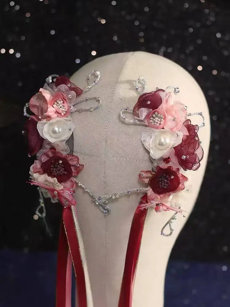 

Цветочная заколка для волос ручной работы от Molly Ballet, модель Giselle Coppelia, подходит для профессиональных соревнований и выступлений.