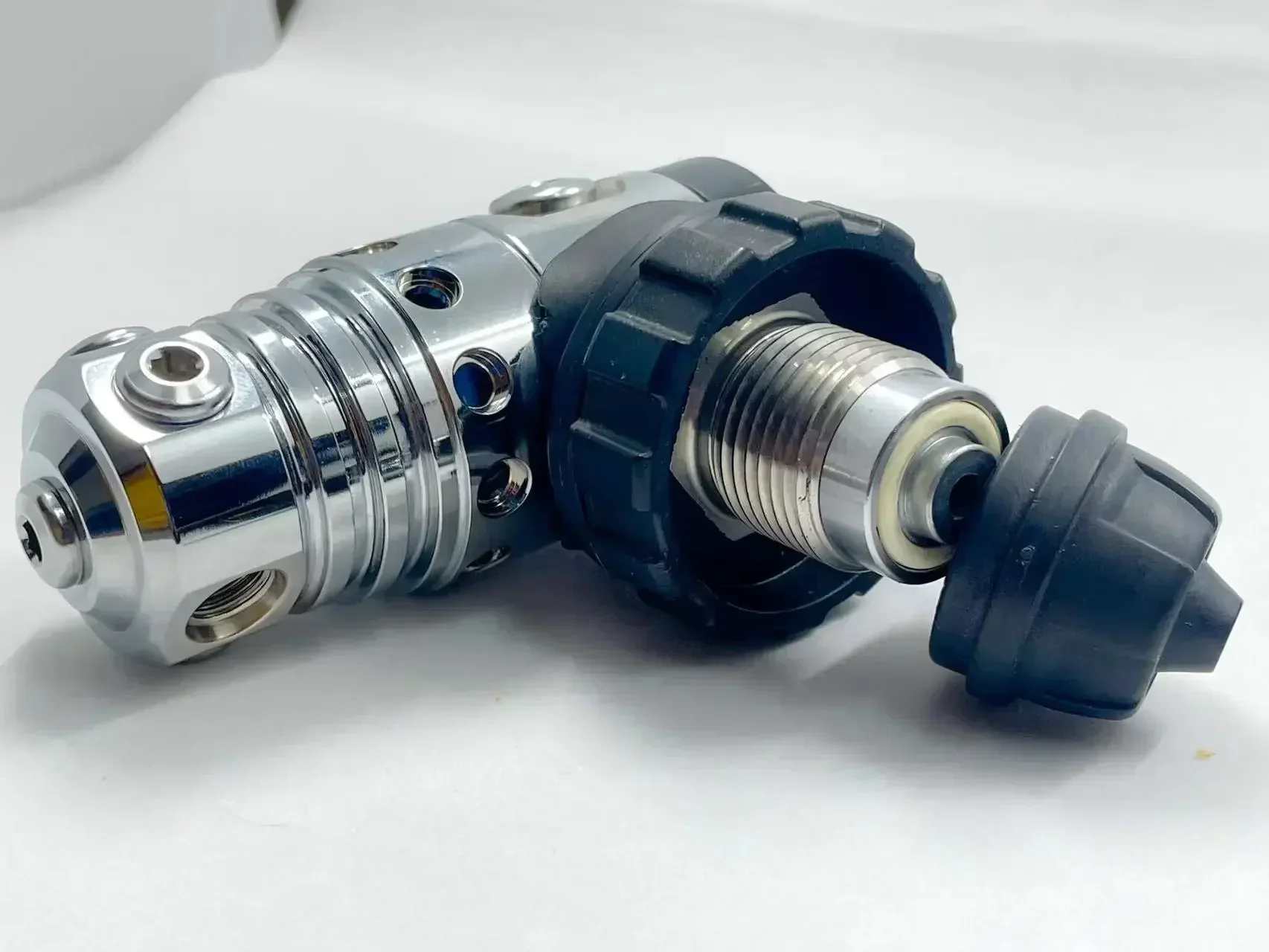 In stock  Professional Deep Sea Durable Dive Gear First Stage Diving Regulator for Snorkeling Surfing