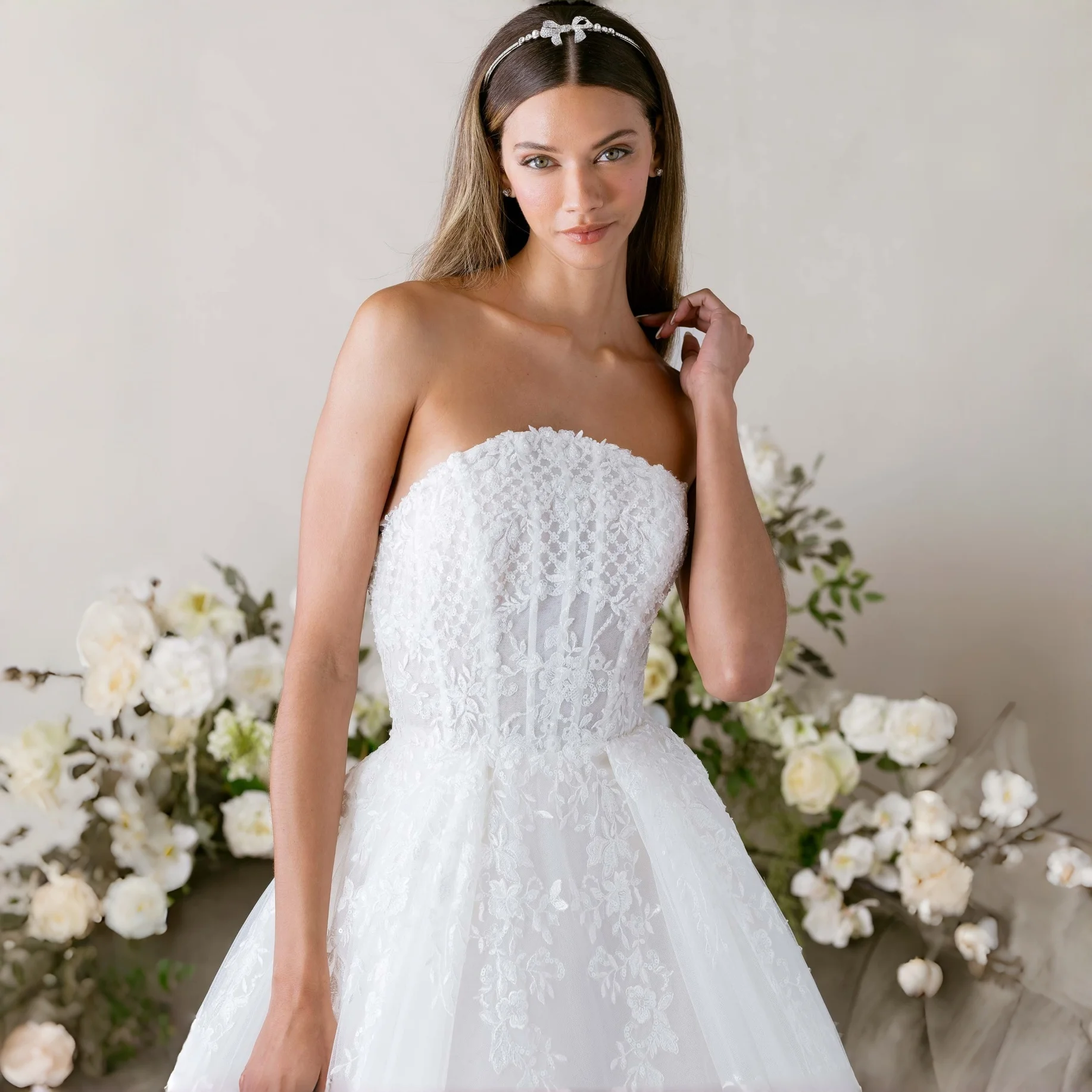 Floral Sequin Embroidery A Line Lace Wedding Dress Boned Corset Open Back Chapel Train French Minimalist Bridal Gown Customizabl
