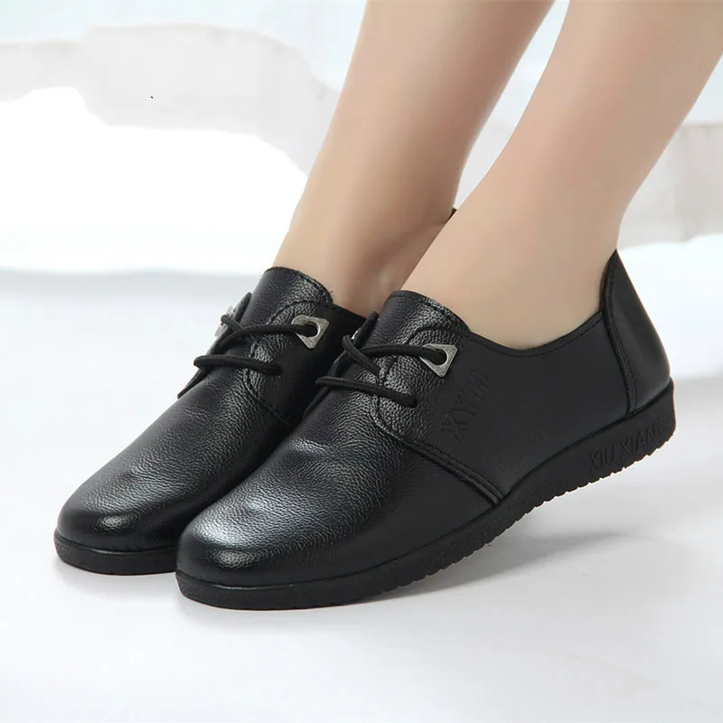 Zapatos planos antideslizantes de trabajo suave para mujer, zapatos de camarero de Chef, zapatos de cocina de Hotel y restaurante, zapatos impermeables a prueba de aceite negros