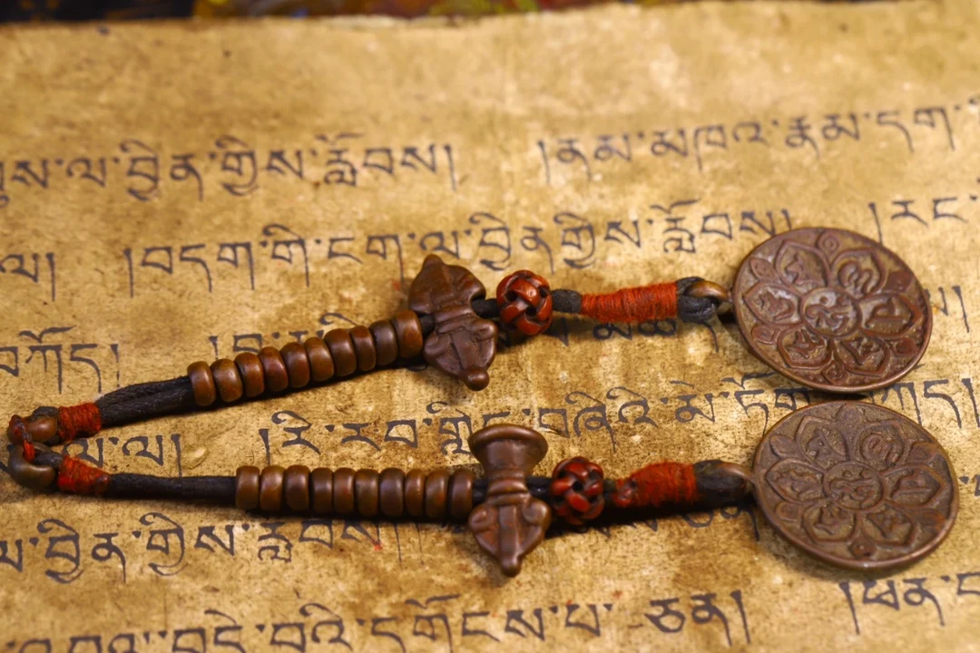 

5"Tibetan Temple Collection Old Bronze Cinnabar Buddha Bead Vajra Necklace Buddhist Counter Pendant Amulet Dharma Town house