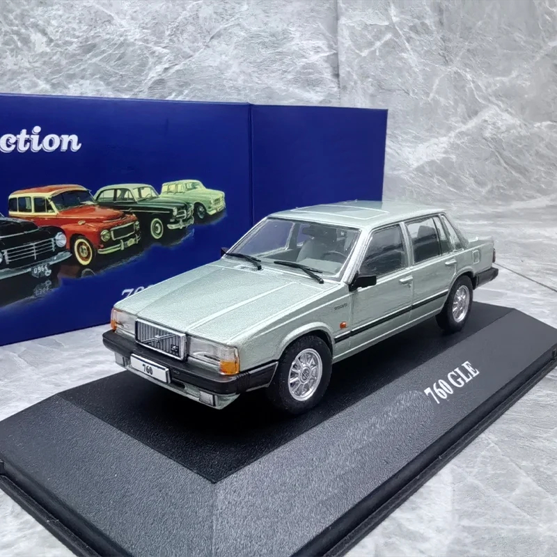 

Коллекционная модель автомобиля Mercedes-Benz GLE 1982 года, масштаб 1:43, из литого сплава, статическая, для демонстрации, сувенир, подарок, украшение