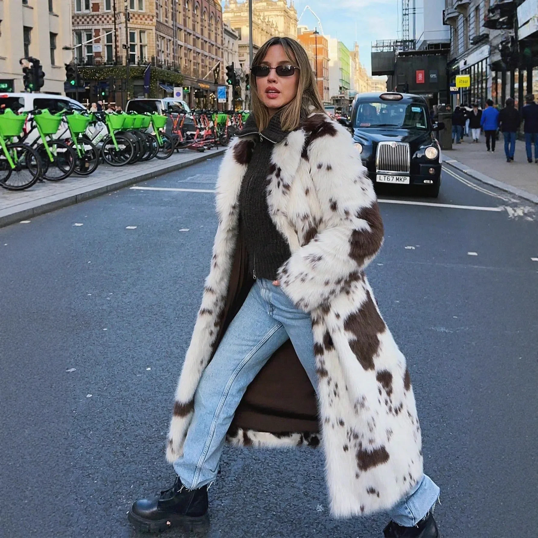 

Long Faux Fur Coat Women's Winter Jacket Luxury Minimalist Maxi Overcoat Elegant Formal Winter Coat 2025 Season