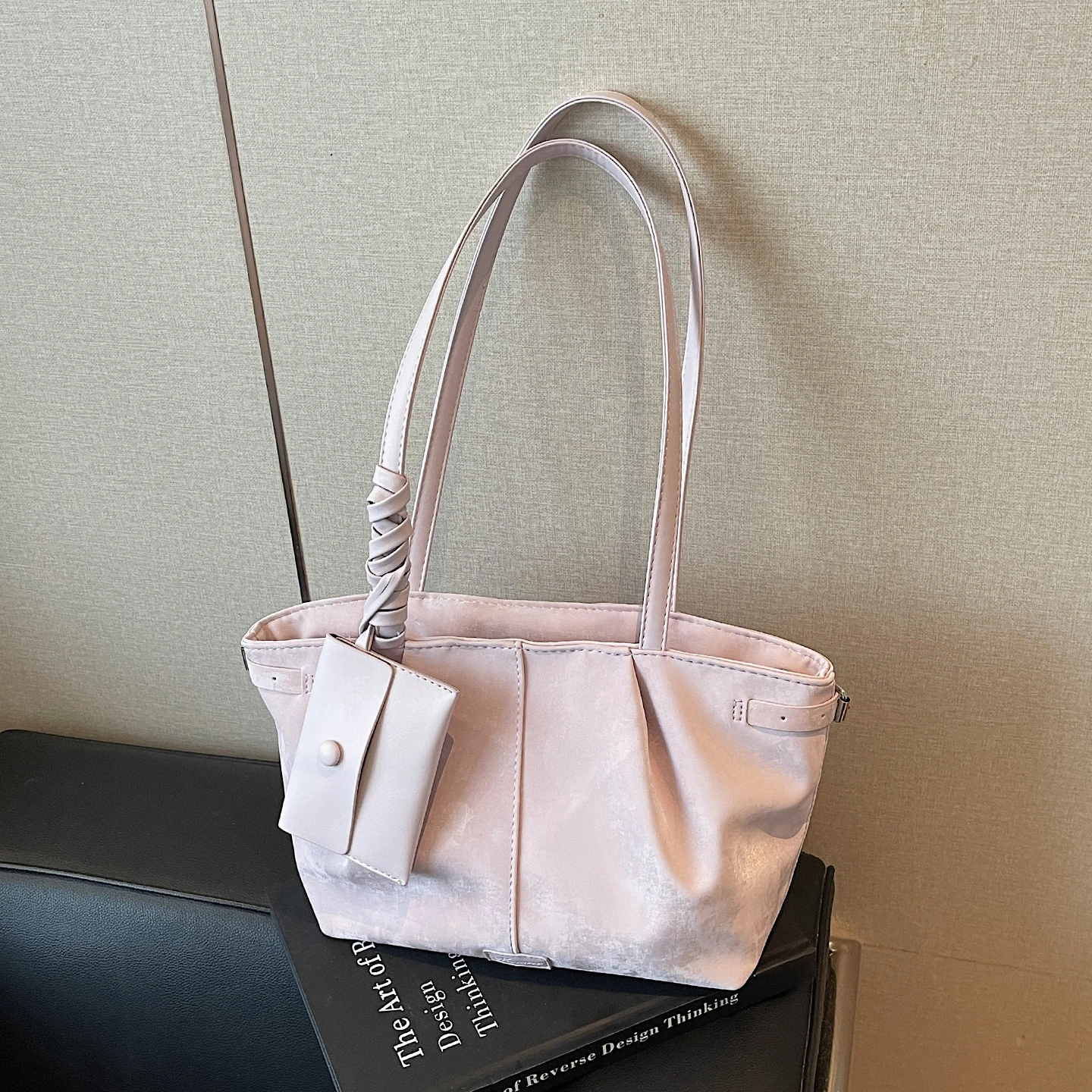 

Простые розовые сумки, новые женские универсальные сумки-тоут большой вместимости, темпераментные сумки на одно плечо, подмышки с кошельком