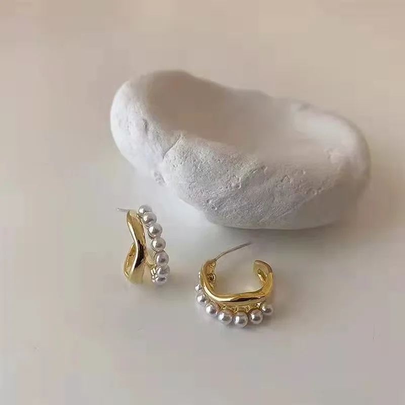 Cute Newly Simple Temperament Circle Pearl Earrings Fashion Small Versatile Earrings Women's Jewelry