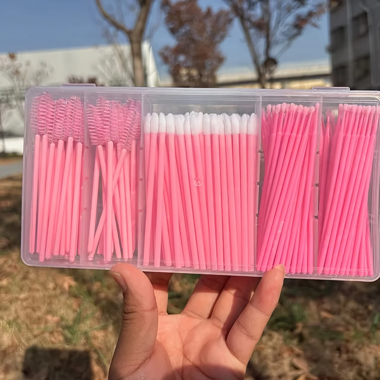 Kit de Lábios e Cílios com 250 Peças - 100 Aplicadores Labiais, 100 Micro Escovas, 50 Escovinhas com Estojo para Extensões (Salão/Casa)