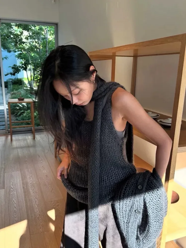 سترة محبوكة غير رسمية للسيدات Svel V-Ne سترة ذات لون نقي Dongda Gate سترة صوفية عصرية على مهل