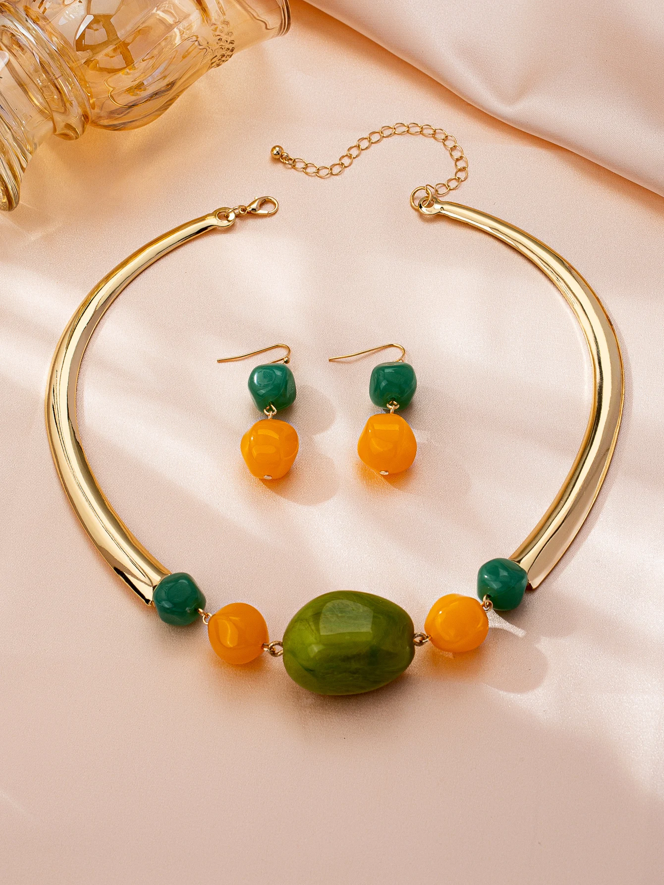Women's Exaggerated Style Versatile Choker and Earrings Set