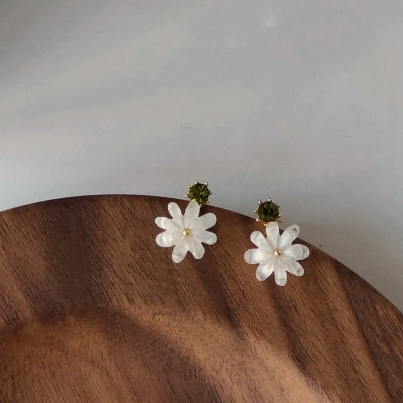 Frühling neue süße Gänseblümchen Blume Ohr stecker für Frauen süße Muschel Emaille versilbert Ohrringe koreanischen Temperament Schmuck – Detail 17