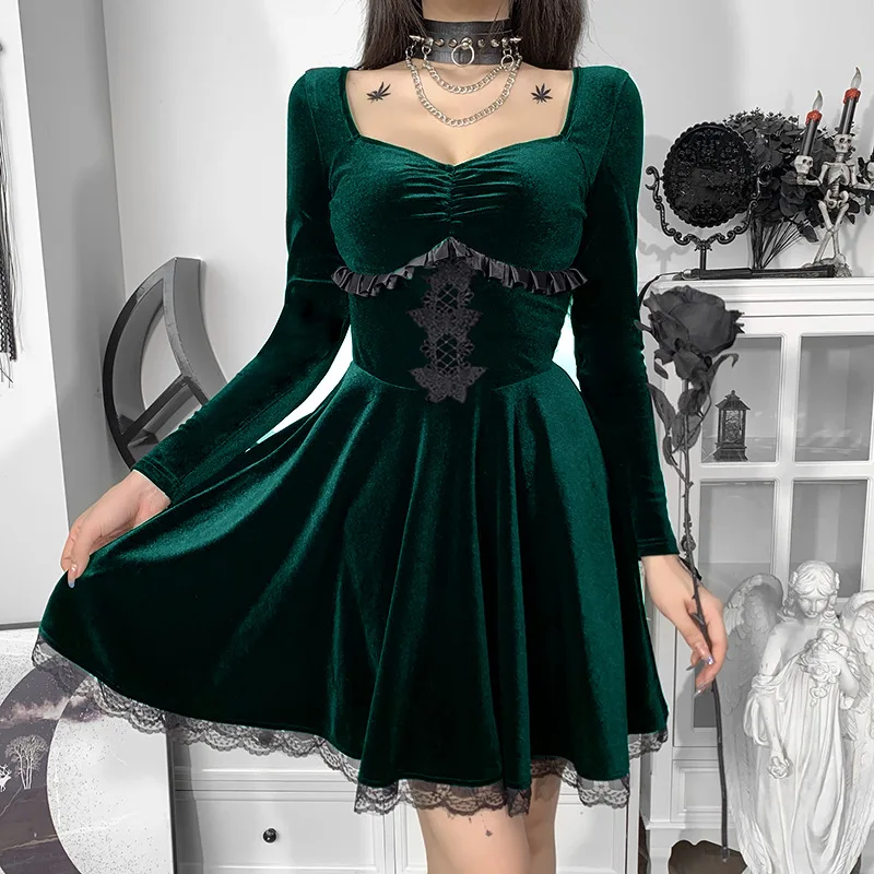 Autumn new lace high waisted short skirt with dark style and sexy A-list long sleeved dress for women