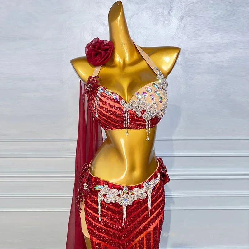 Oriental การแข่งขันเต้นรําเสื้อผ้า Belly Dance ชุดเพชร-Studded สลิง Bra แยก Big Swing กระโปรงประสิทธิภาพเสื้อผ้าชุด