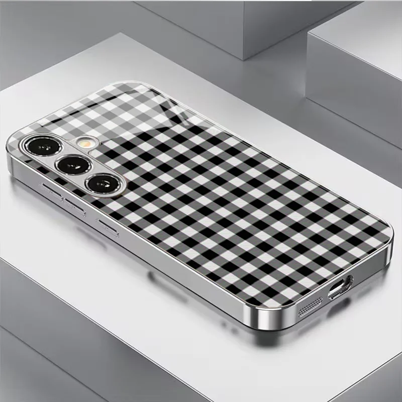 Minimalist Black and White Checkered Pattern Electroplated Glass Phone Case for Samsung Galaxy S26 S25 S24 S23 S22 S21 Ultra FE