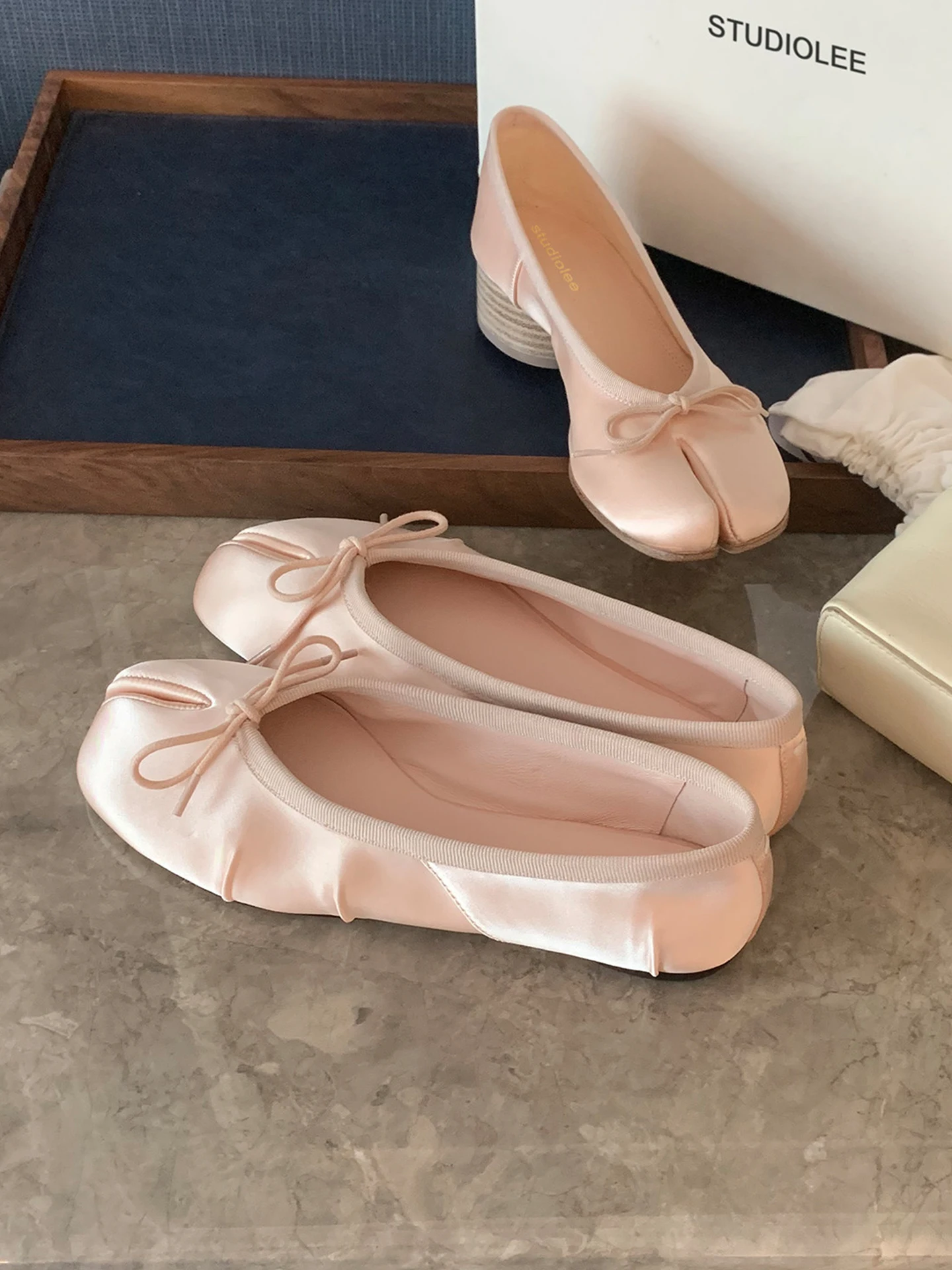 women's-ballet-flats-mary-janes-split-toe-genuine-leather-thick-heel-slip-on-knot-soft-bottom-fashion-single-shoes