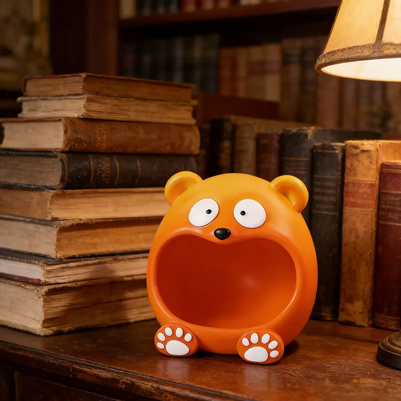 Creative Flame Bear Entryway Key Holder Decorative Ornament with a High-End Feel for TV Cabinet, Wine Cabinet