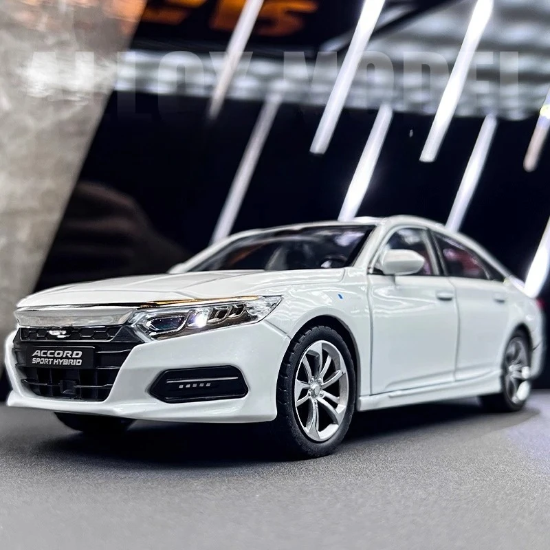 

1:24 Accord Car Model Simulation Alloy Toy Car Boy Sound and Light Car Model Sedan Collection Ornament