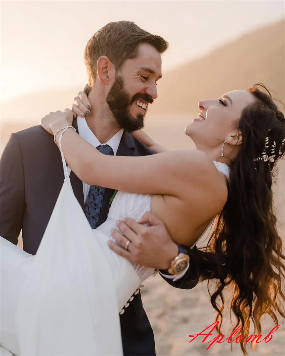 Customized Elegant White Jersey Wedding Dress Simple Strapless Halter Bridal Gowns Chapel Train Buttons Back Vestido De Novia