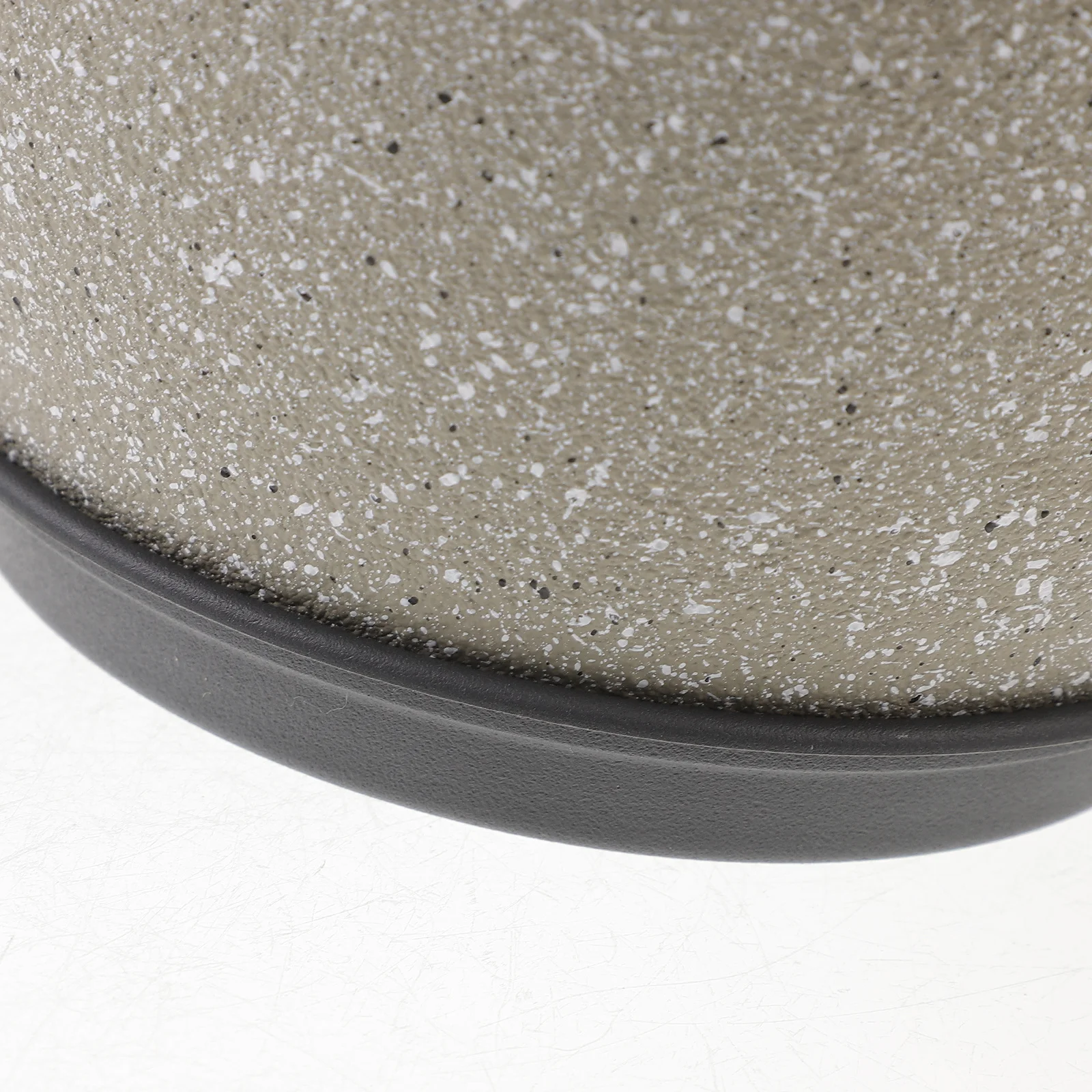 

1Set Resin Frosted Plant Pot Creative Design Indoor Outdoor Use Durable Frost Crack Resistant Simple Flower Pot Gift