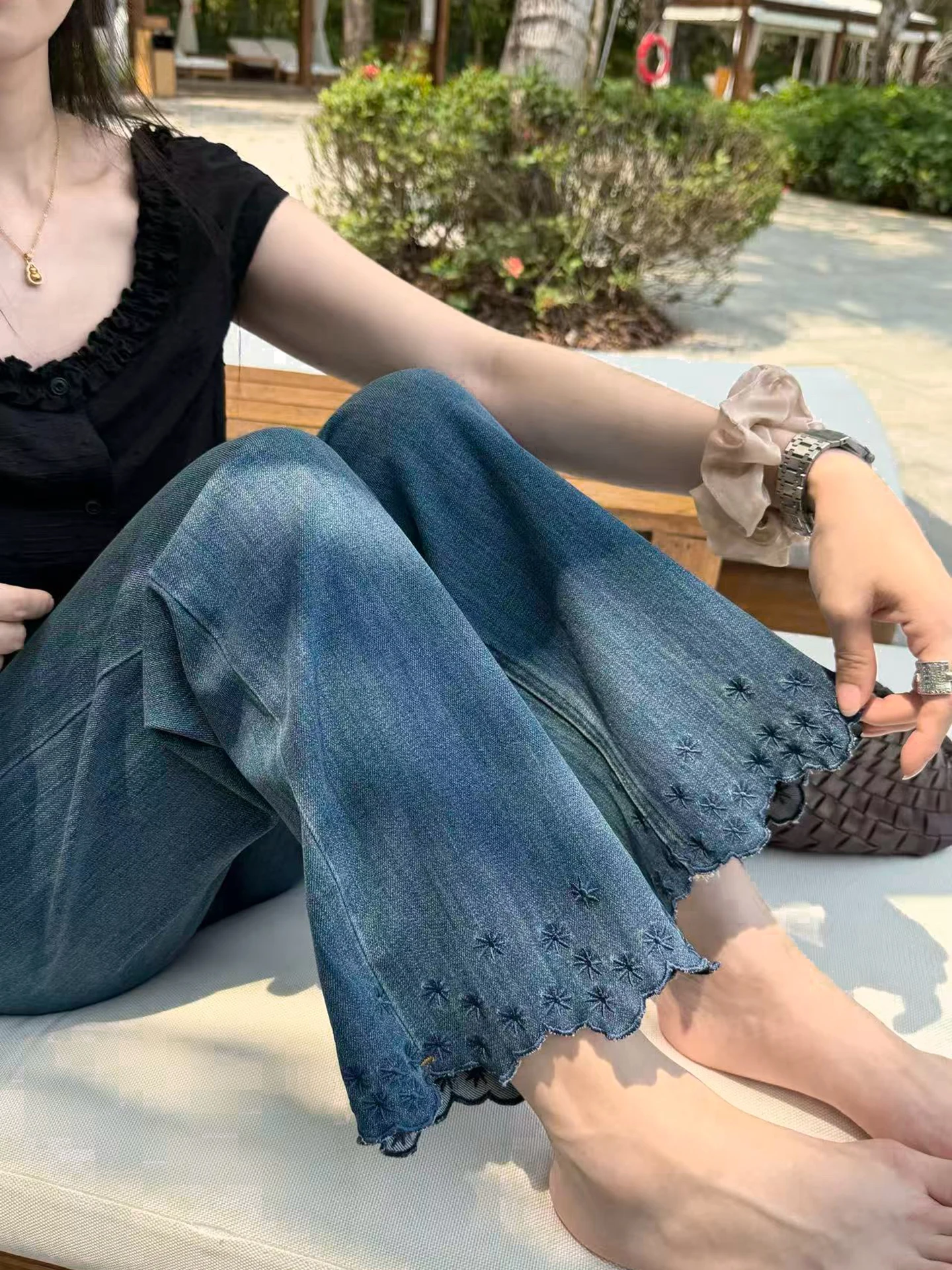 

EKOOL High Waist Heavy Duty Cutout Floral Women's Jeans Summer Versatile Slim Straight Nine Point Pants Korean Style Soft Silk