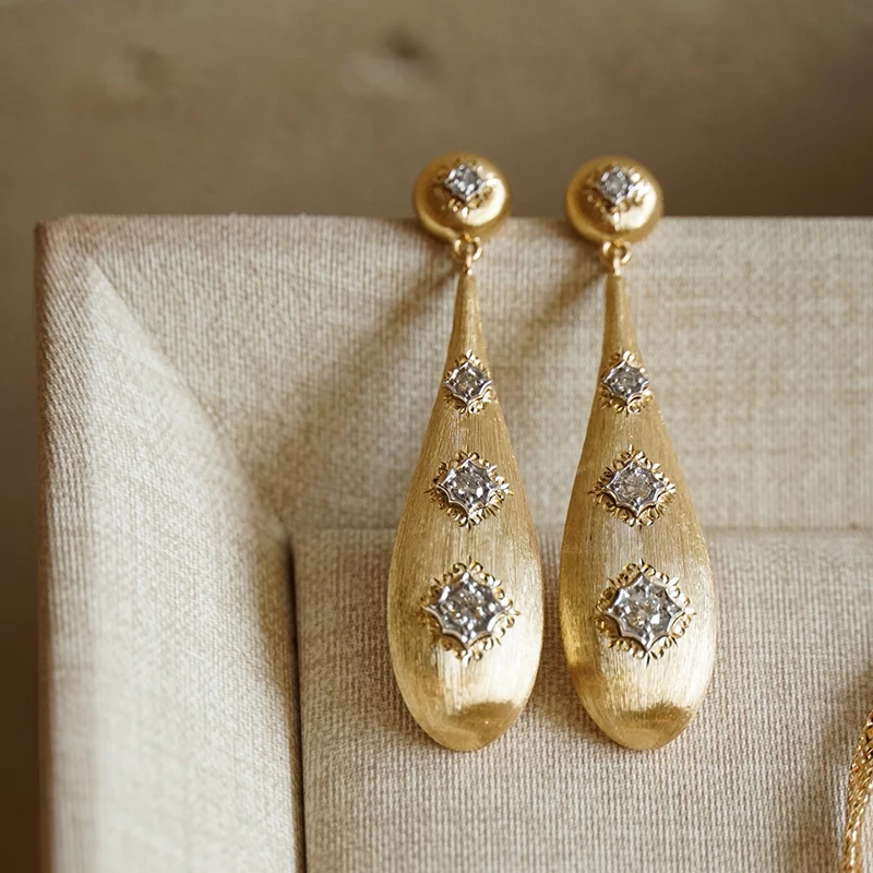 Aazuo Luxury Jewelry Vintage Style 18K Yellow Gold Real Diamonds Long Stud Earrings For Women's Engagement Party Jewelry Gift